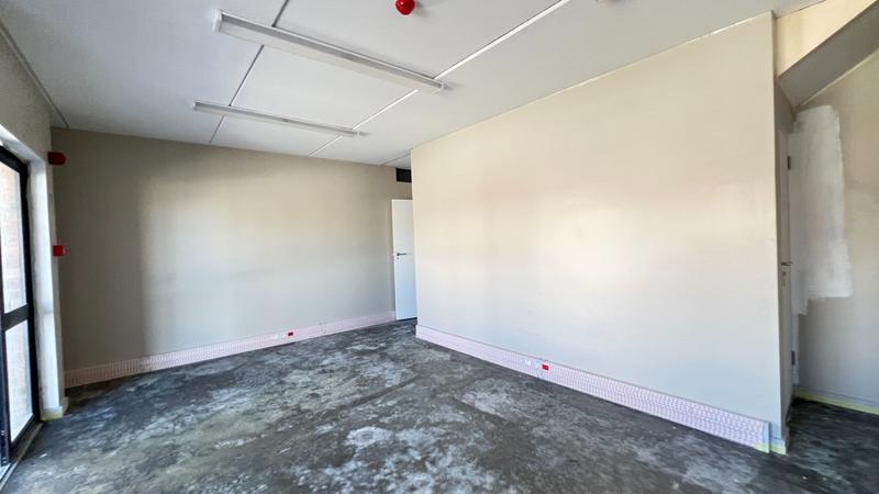 To Let commercial Property for Rent in Killarney Gardens Western Cape